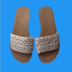 Soda Shoes Women Flip Flops Plain Sandals Casual Slide natural raffia size 8